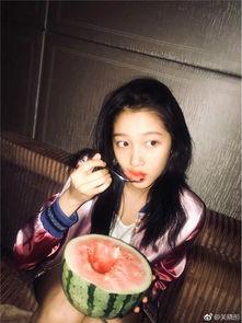 娱乐圈吃瓜爆料关晓彤微博,吃瓜群众纷纷热议  第2张